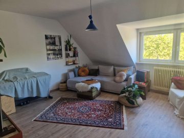 Gemütliche Dachgeschosswohnung – perfekt für Anleger und Eigennutzer, 76227 Karlsruhe, Wohnung