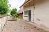 EIN-ZWEIFAMILIENHAUS mit Einliegerwohnung, Scheune und großem Grundstück - Terrasse an der Küche