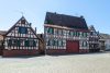 HISTORISCHES Mehrgenerationen-Anwesen mit Ausbaupotenzial - Hausansicht