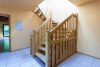 FAMILIENFREUNDLICHES EFH – viel Platz, großer Keller,und zwei Terrassen - Treppe